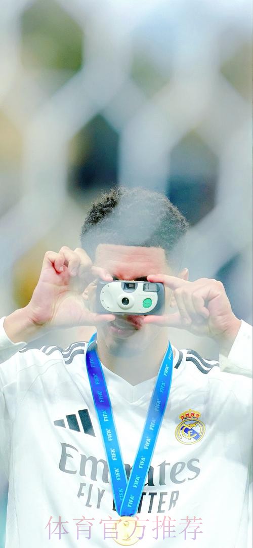 皇马为贝林厄姆提供1800万欧年薪 并向他保证出场 皇马为贝林厄姆提供1800万欧年薪 并向他保证出场